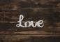 Preview: Schriftzug Love aus Holz in weiß