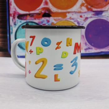 Tasse Schulanfang - Bunte Buchstaben rundum - Emaillebecher weiß - 2 Größen