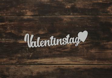 Schriftzug Valentinstag aus Holz in weiß