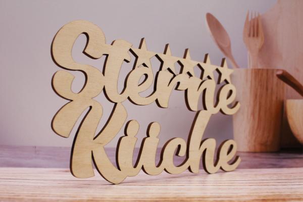 Schriftzug 5-Sterne-Küche aus Holz